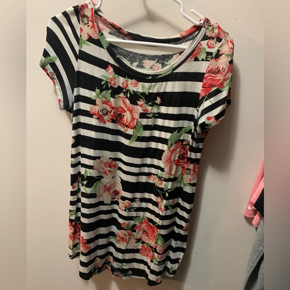 Floral tshirt